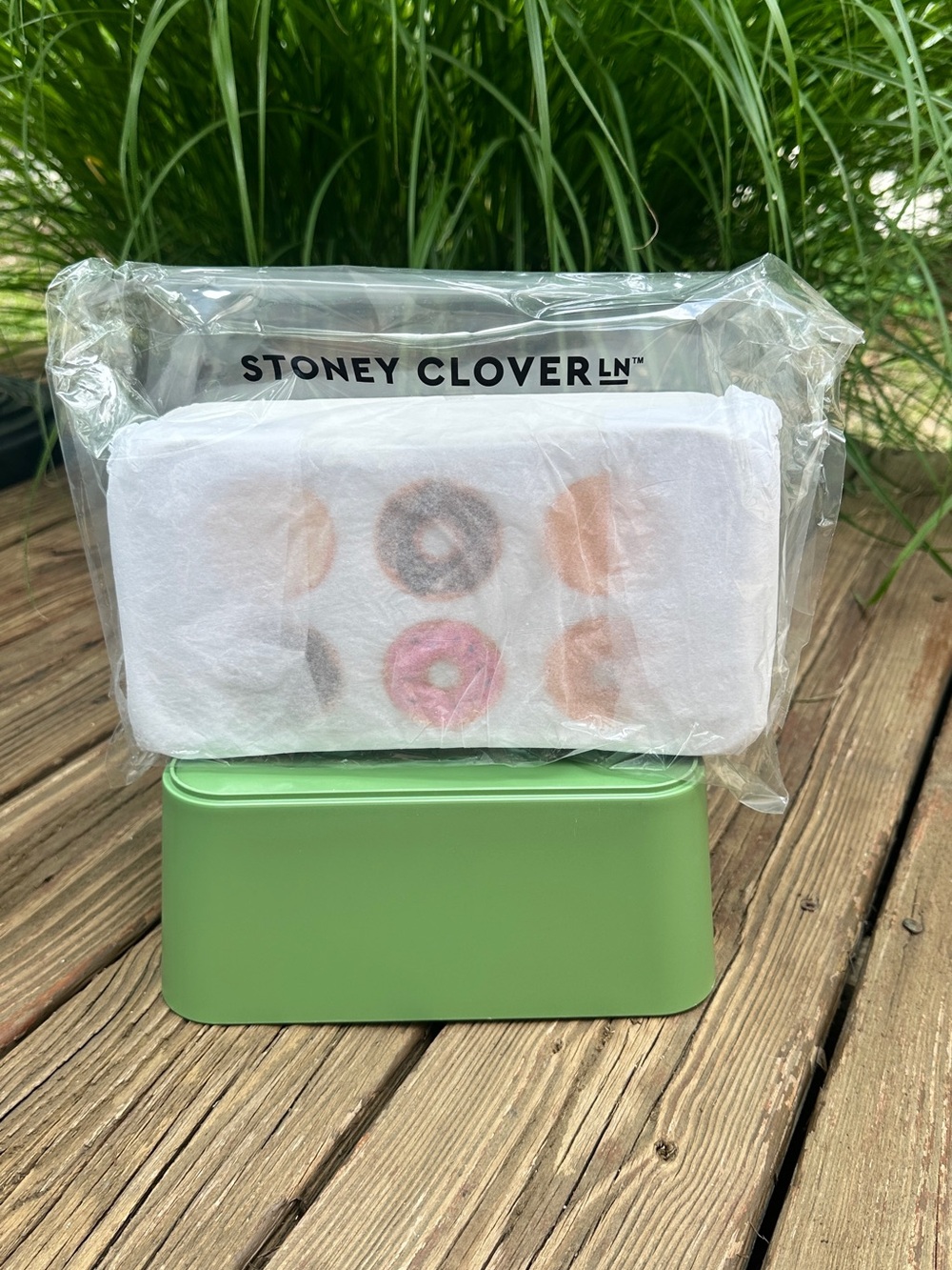 NWT Stoney Clover Lane Dunkin’ Donuts Limited Edition Bakery Box Pouch Purse